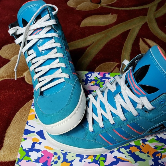 adidas originals hard court hi big logo
